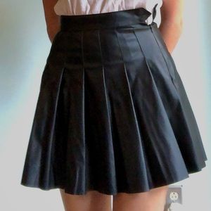 Alternative faux leather skater mini skirt aesthetic goth short pleated